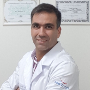 Dr. Marcos Laube Leite